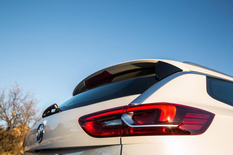 Детали экстерьера Buick Regal TourX 2017 года  (NA) (фото 44 из 61)